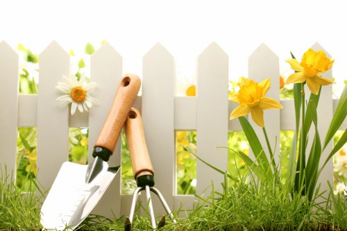 Soft and hard landscaping features suitable for a compact Sevensisters garden